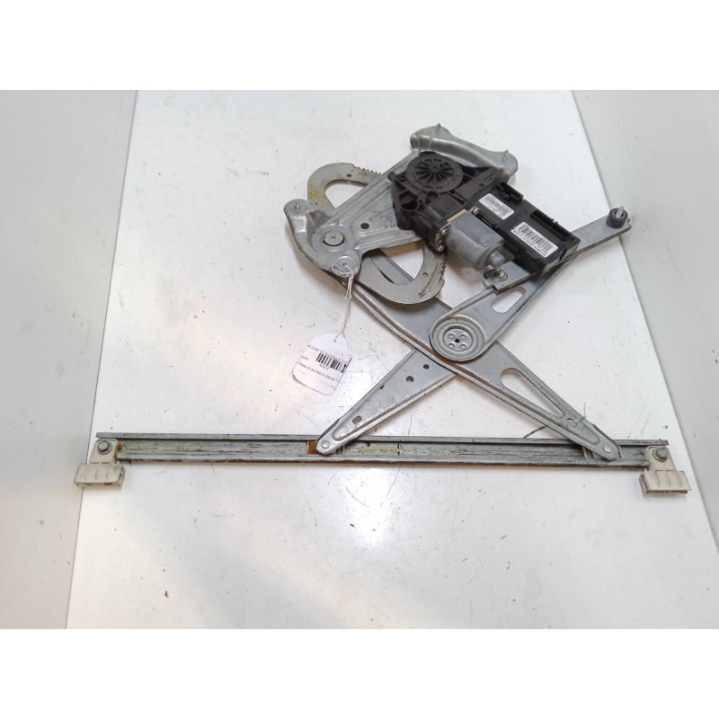 Recambio de elevalunas electrico delantero izquierdo para renault megane iii hatchback (bz0/1_, b3_) 1.5 dci referencia OEM IAM 
