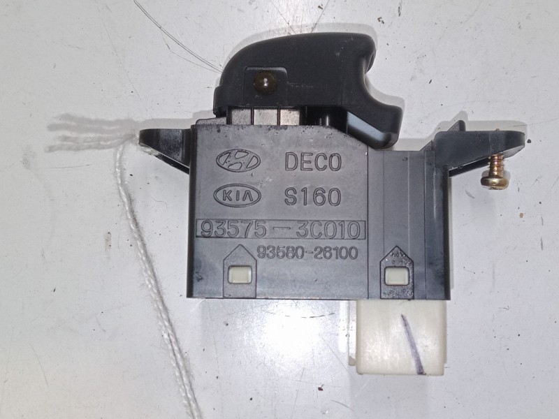 Recambio de mando elevalunas trasero izquierdo para hyundai santa fé i (sm) 2.0 crdi referencia OEM IAM   