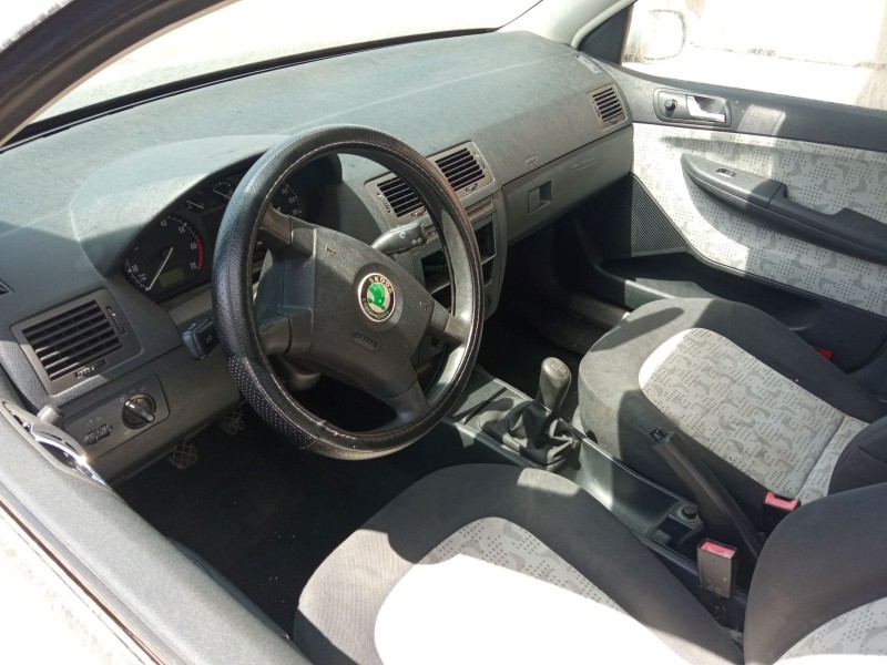 skoda fabia i (6y2) del año 2003 skoda fabia i (6y2) del año 2003
