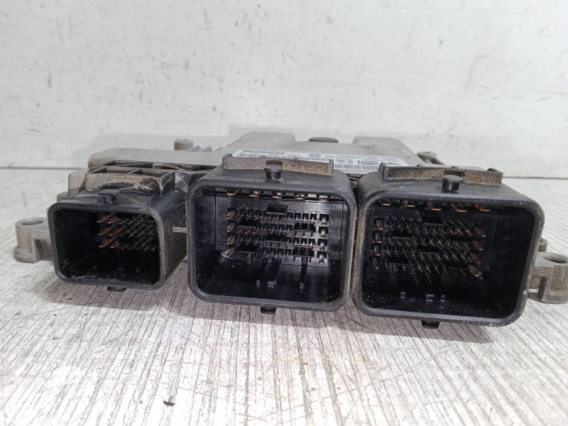 Recambio de centralita motor uce para peugeot 207 cc (wd_) 1.6 16v referencia OEM IAM 96631937809664738680 MEV17.4 0261201505