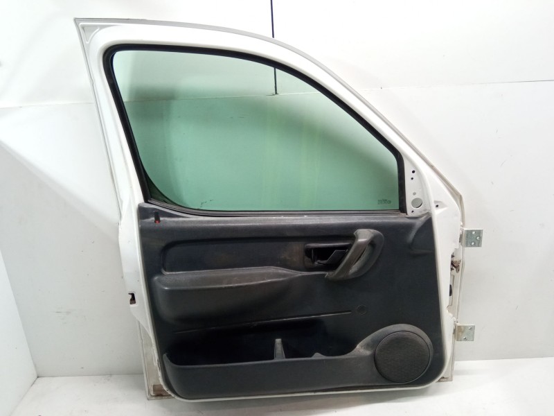 Recambio de puerta delantera izquierda para peugeot partner caja/chasis 1.6 hdi referencia OEM IAM   