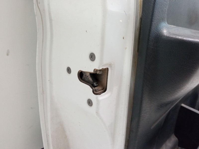 Recambio de puerta delantera izquierda para peugeot partner caja/chasis 1.6 hdi referencia OEM IAM   