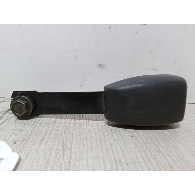 Recambio de anclaje cinturon delantero izquierdo para nissan almera i hatchback (n15) 1.4 s, gx, lx referencia OEM IAM NSB1057  