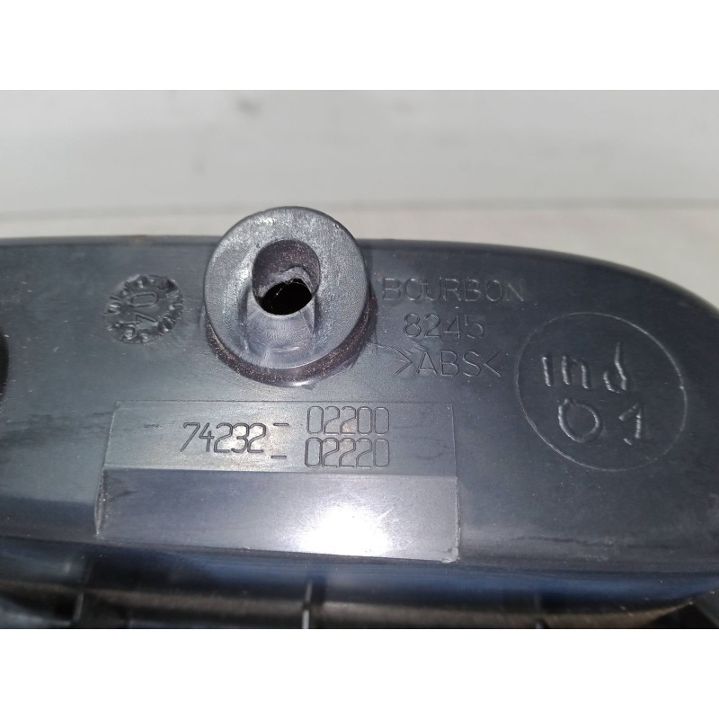 Recambio de mando elevalunas delantero izquierdo para toyota corolla (_e12_) 1.4 d (nde120_) referencia OEM IAM 74232-02200  