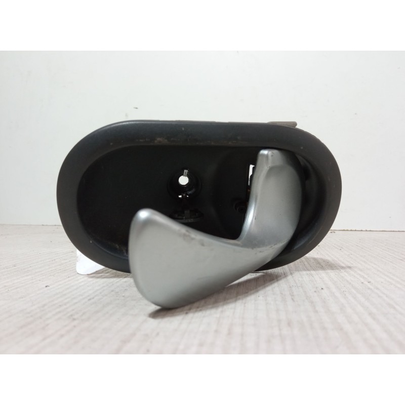 Recambio de maneta interior puerta trasera derecha para renault clio iii (br0/1, cr0/1) 1.2 16v (br02, br0j, br11, cr02, cr0j, c
