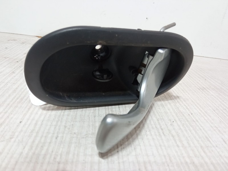 Recambio de maneta interior puerta trasera derecha para renault clio iii (br0/1, cr0/1) 1.2 16v (br02, br0j, br11, cr02, cr0j, c