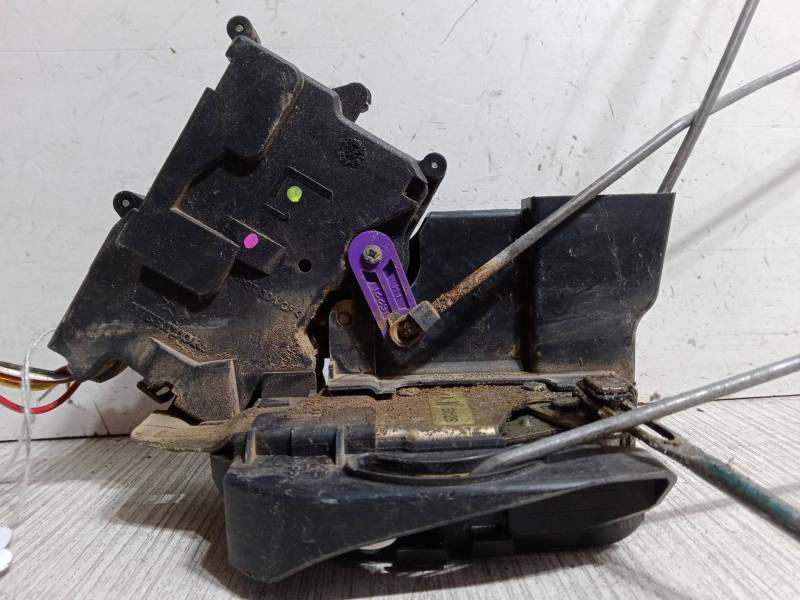 CERRADURA PUERTA DELANTERA IZQUIERDA 