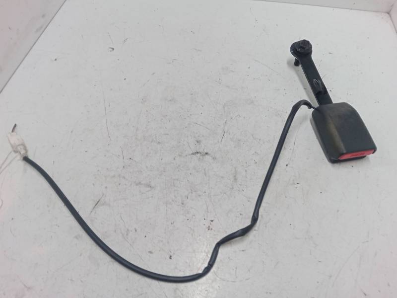 ANCLAJE CINTURON DELANTERO IZQUIERDO 