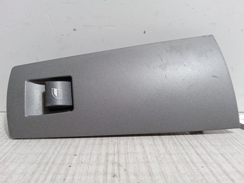 Recambio de mando elevalunas delantero derecho para bmw 7 (e65, e66, e67) 735 i, li referencia OEM IAM   