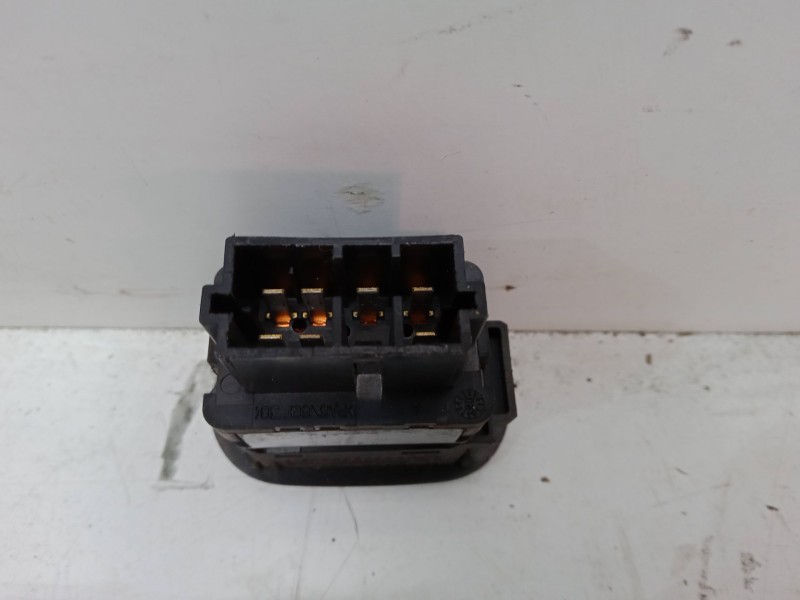 Recambio de mando elevalunas delantero derecho para citroën c2 (jm_) 1.4 hdi referencia OEM IAM   