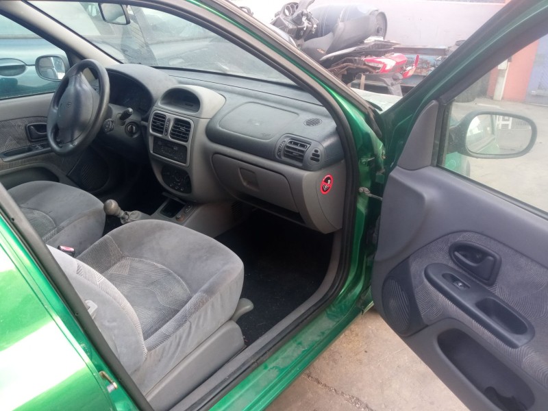 renault clio ii (bb_, cb_) del año 2000