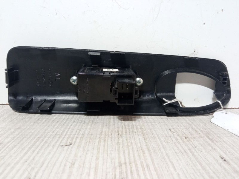 Recambio de mando elevalunas delantero derecho para chevrolet tacuma monospace (u100) 1.6 referencia OEM IAM 96190777  