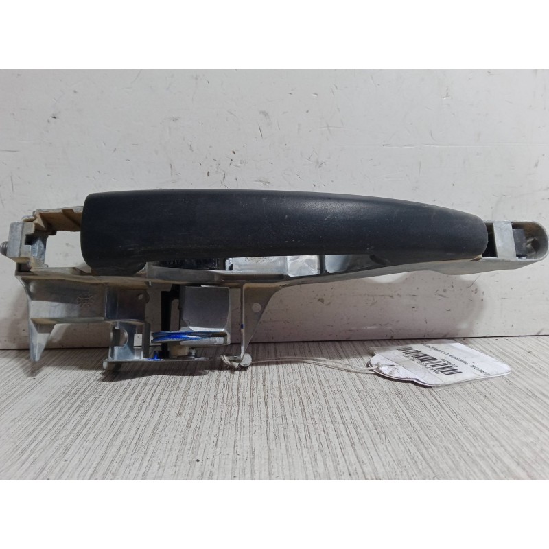 Recambio de maneta exterior puerta corredera derecha para peugeot partner tepee 1.6 bluehdi 100 referencia OEM IAM   