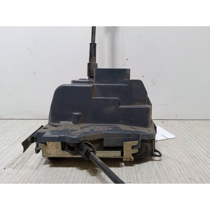 Recambio de cerradura puerta trasera izquierda para renault laguna ii (bg0/1_) 1.9 dci (bg08, bg0g) referencia OEM IAM   