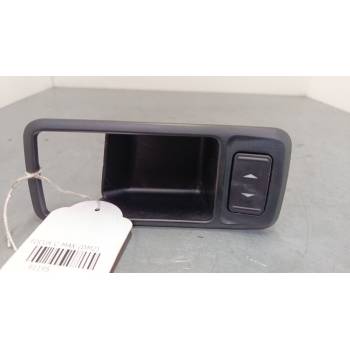 MANDO ELEVALUNAS DELANTERO DERECHO 3M51 226A36 ADW 