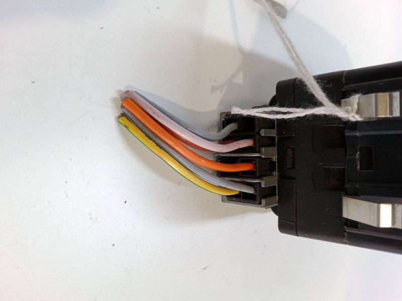 Recambio de mando elevalunas delantero izquierdo para seat ibiza ii (6k1) 1.4 i referencia OEM IAM   