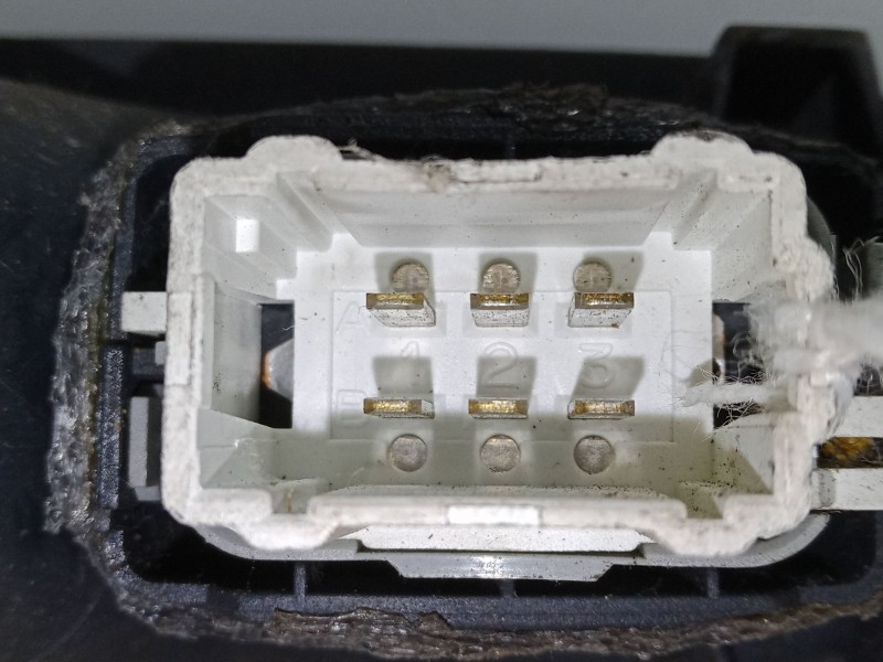 Recambio de mando elevalunas trasero izquierdo para renault kangoo (kc0/1_) 1.5 dci referencia OEM IAM   