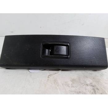 MANDO ELEVALUNAS DELANTERO DERECHO 74231-0F030 