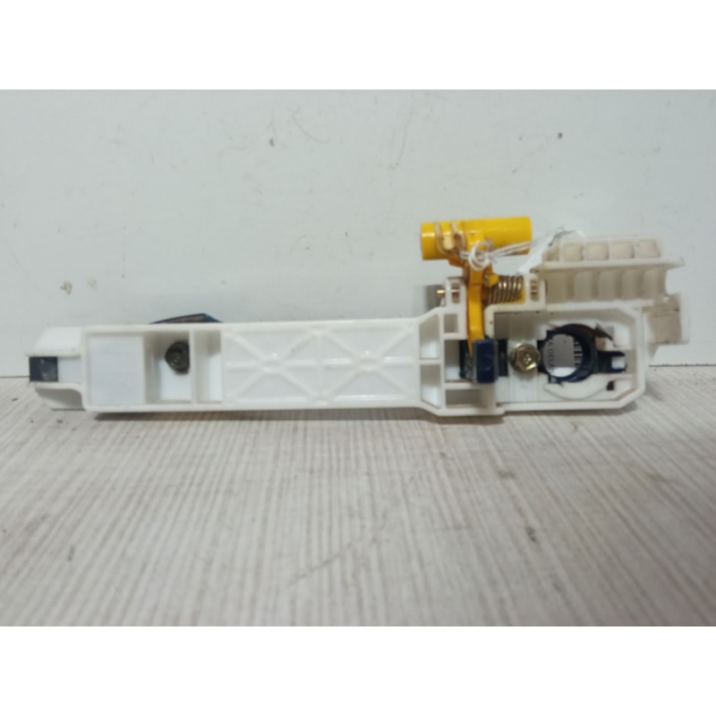 Recambio de maneta exterior puerta delantera derecha para kia cerato i hatchback (ld) 1.6 referencia OEM IAM   