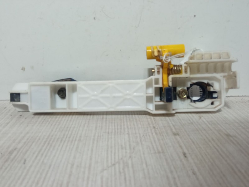 Recambio de maneta exterior puerta delantera derecha para kia cerato i hatchback (ld) 1.6 referencia OEM IAM   