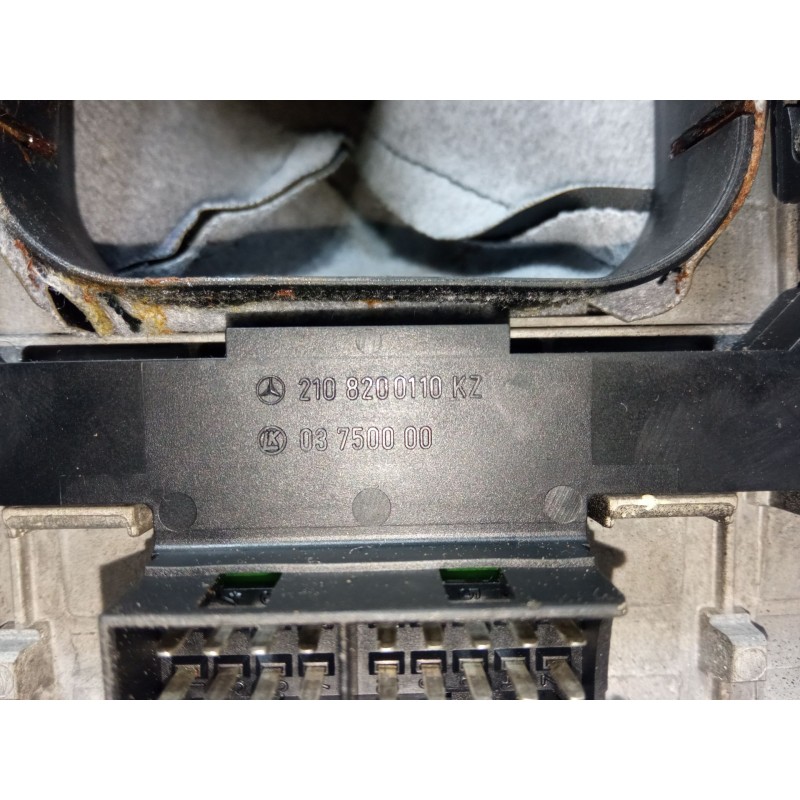 Recambio de mando elevalunas delantero izquierdo para mercedes-benz clase e (w210) e 230 (210.037) referencia OEM IAM 2108200110