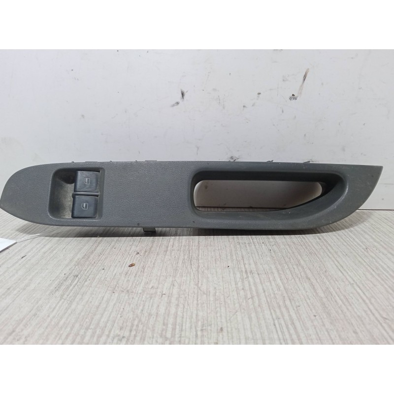 Recambio de mando elevalunas delantero izquierdo para seat ibiza iii (6l1) 1.4 tdi referencia OEM IAM 6L1867171F  