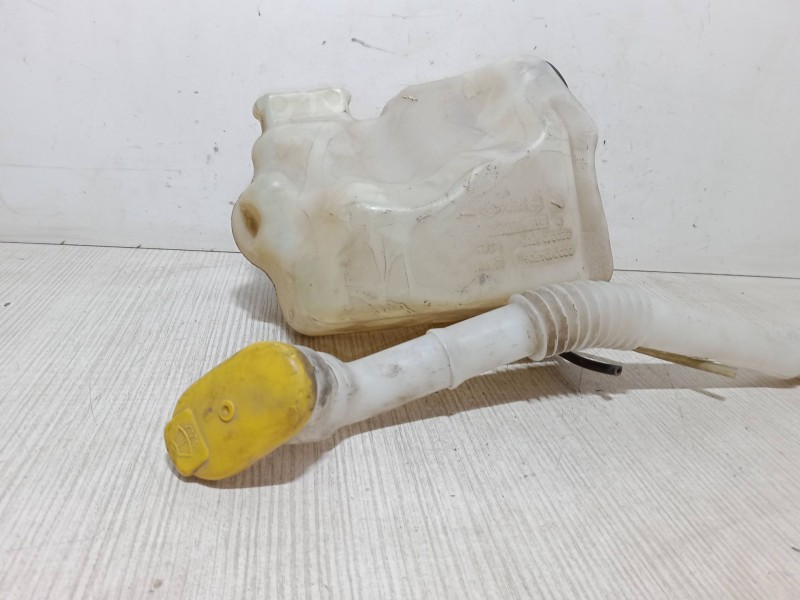 Recambio de botella liquido limpiaparabrisas para renault scénic ii (jm0/1_) 1.6 (jm0c, jm0j, jm1b) referencia OEM IAM 820010470