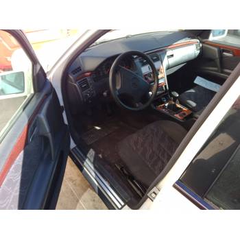 MERCEDES-BENZ CLASE E (W210)