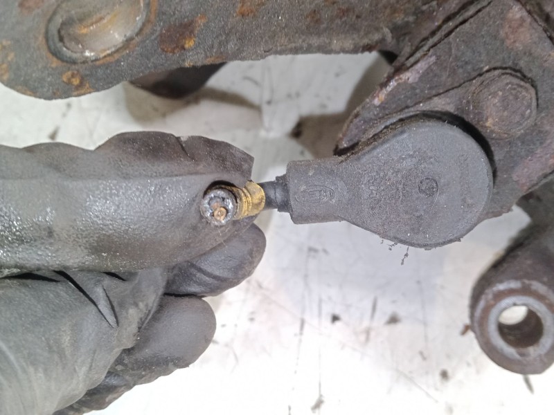 Recambio de mangueta delantera derecha para hyundai santa fé i (sm) 2.0 crdi referencia OEM IAM   