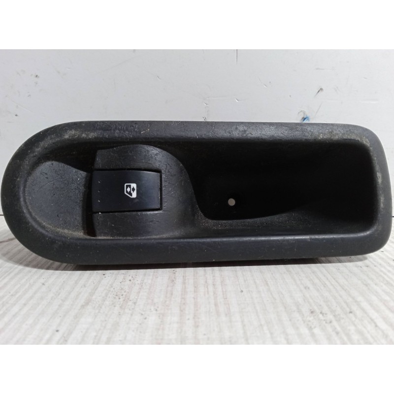 Recambio de mando elevalunas trasero derecho para renault megane ii (bm0/1_, cm0/1_) 1.5 dci (bm02, bm13, bm2a, cm02, cm13) refe