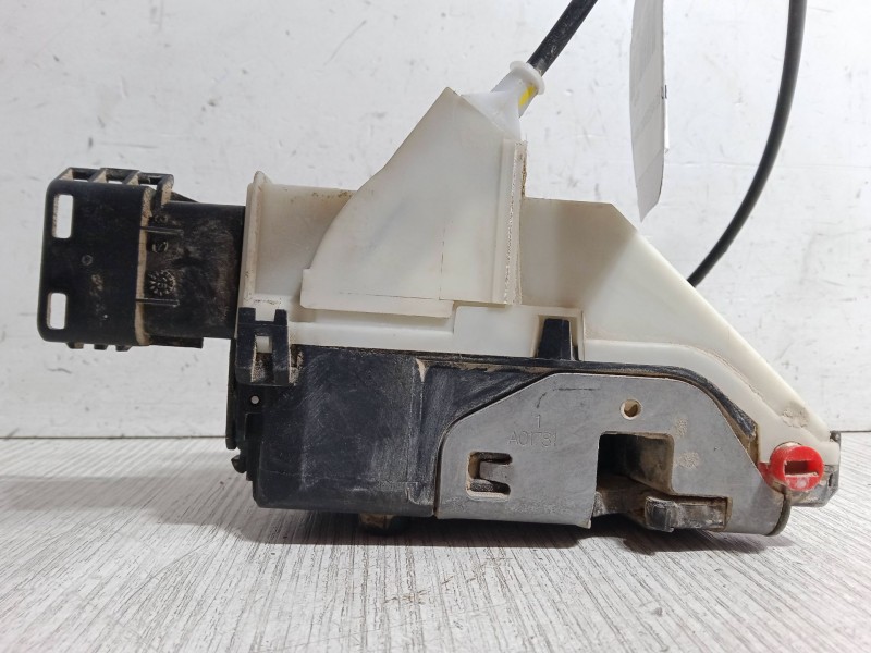 Recambio de cerradura puerta corredera derecha para peugeot partner tepee 1.6 bluehdi 100 referencia OEM IAM   