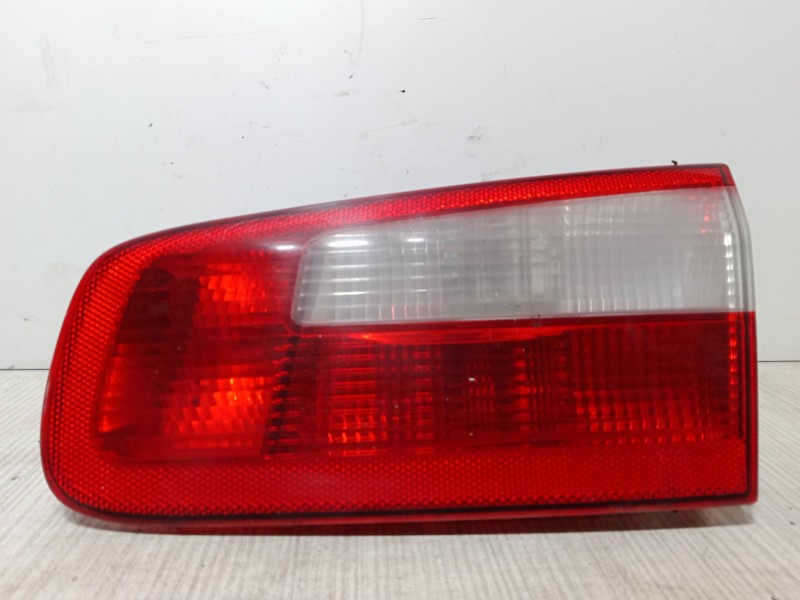 Recambio de piloto trasero porton derecho para renault laguna ii (bg0/1_) 1.9 dci (bg08, bg0g) referencia OEM IAM   