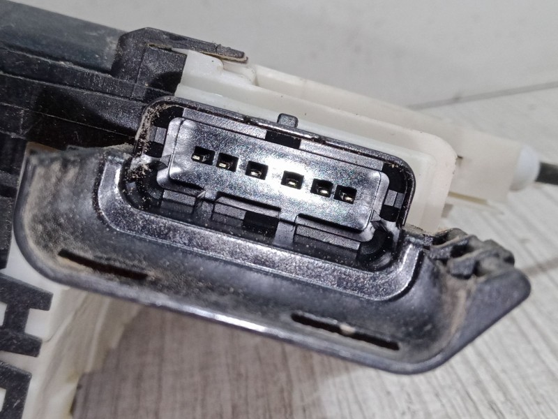 Recambio de cerradura puerta corredera izquierda para peugeot partner tepee 1.6 bluehdi 100 referencia OEM IAM 828421  