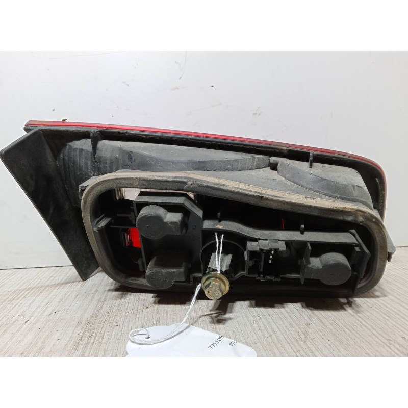 Recambio de piloto trasero porton derecho para renault laguna ii (bg0/1_) 1.9 dci (bg08, bg0g) referencia OEM IAM   