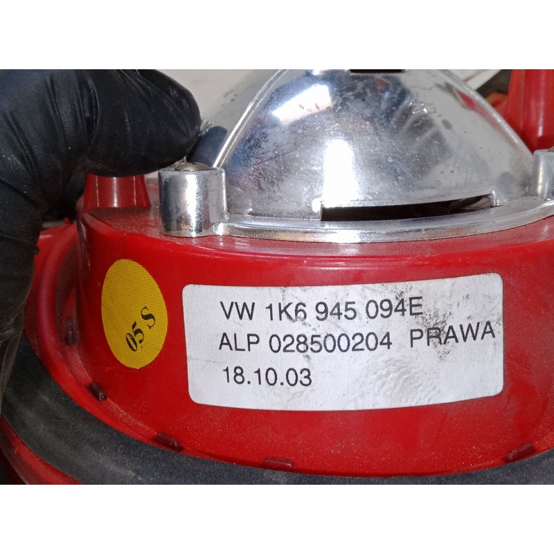 Recambio de piloto trasero porton derecho para volkswagen golf iv variant (1j5) 1.6 referencia OEM IAM   