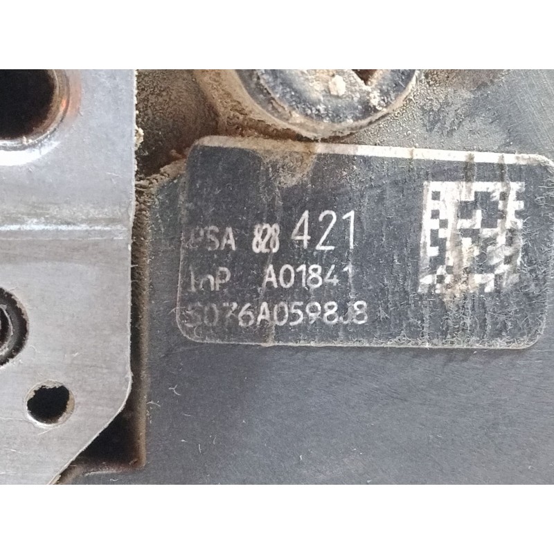 Recambio de cerradura puerta corredera izquierda para peugeot partner tepee 1.6 bluehdi 100 referencia OEM IAM 828421  