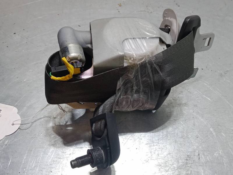 CINTURON SEGURIDAD DELANTERO DERECHO 