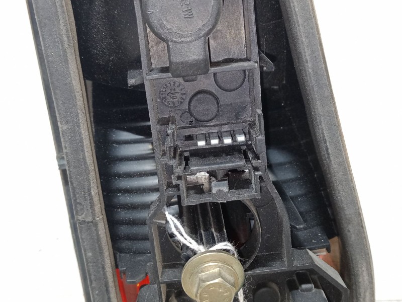 Recambio de piloto trasero porton izquierdo para renault laguna ii (bg0/1_) 1.9 dci (bg08, bg0g) referencia OEM IAM   