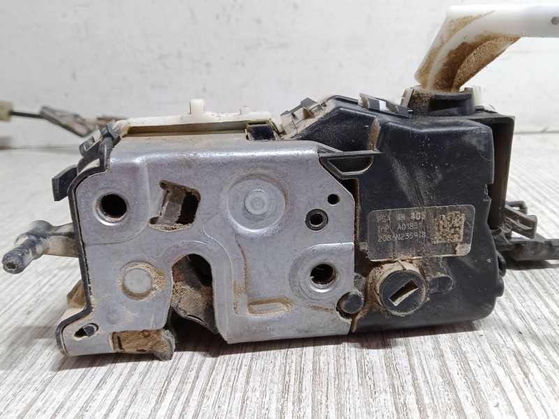 Recambio de cerradura puerta delantera derecha para peugeot partner tepee 1.6 bluehdi 100 referencia OEM IAM   