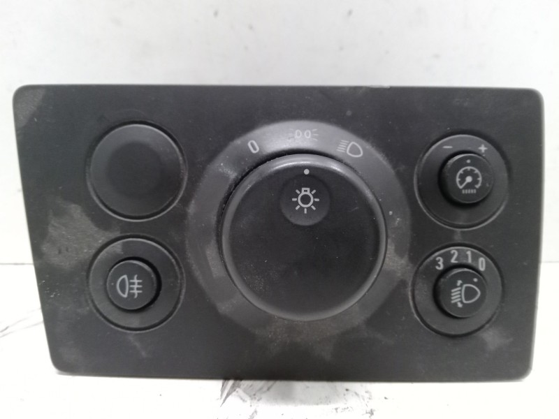 Recambio de conmutador de luces para opel zafira b furgoneta/monovolumen (a05) 1.9 cdti van (m75) referencia OEM IAM LK04060130 