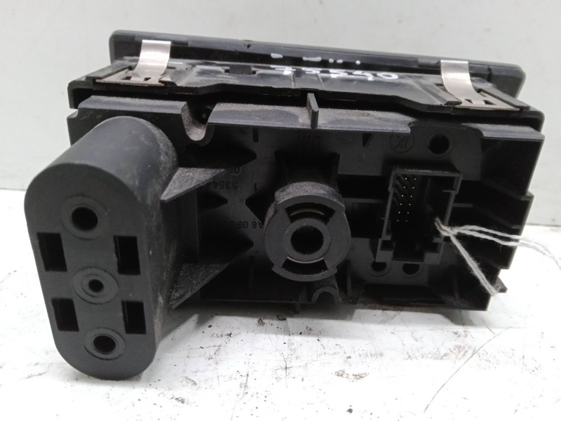 Recambio de conmutador de luces para opel zafira b furgoneta/monovolumen (a05) 1.9 cdti van (m75) referencia OEM IAM LK04060130 