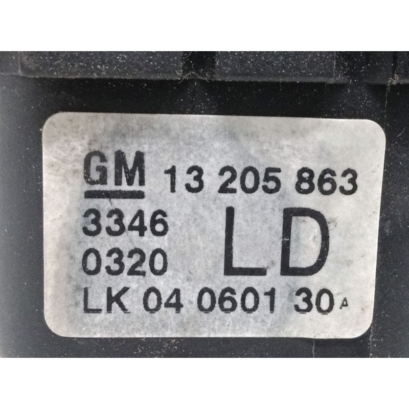Recambio de conmutador de luces para opel zafira b furgoneta/monovolumen (a05) 1.9 cdti van (m75) referencia OEM IAM LK04060130 