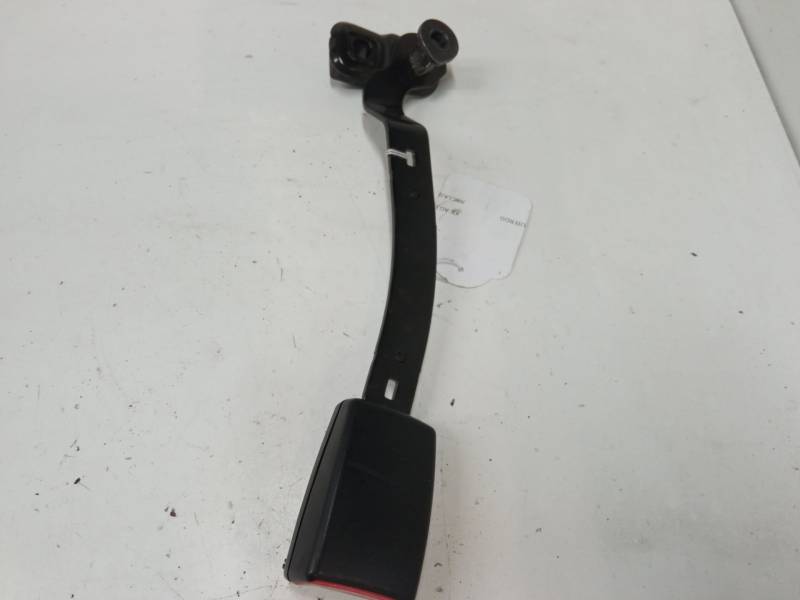 ANCLAJE CINTURON DELANTERO IZQUIERDO 