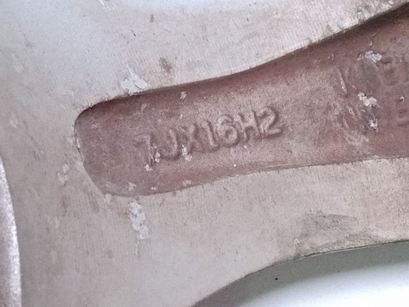 Recambio de llanta aluminio 16´´ para hyundai santa fé i (sm) 2.0 crdi referencia OEM IAM 7Jx16H2  