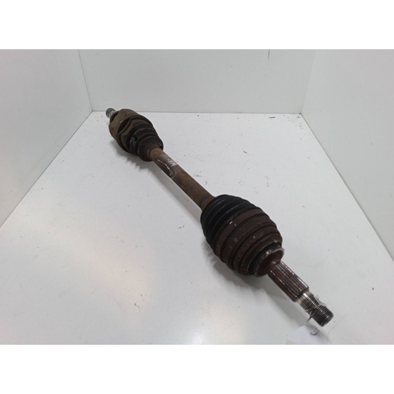 Recambio de transmision delantera izquierda para renault clio iii (br0/1, cr0/1) 1.4 16v referencia OEM IAM   