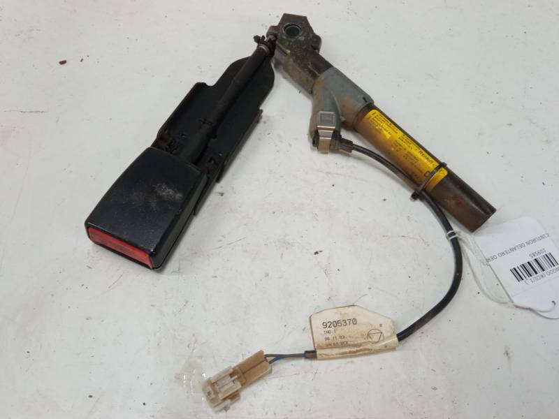 ANCLAJE CINTURON DELANTERO DERECHO 