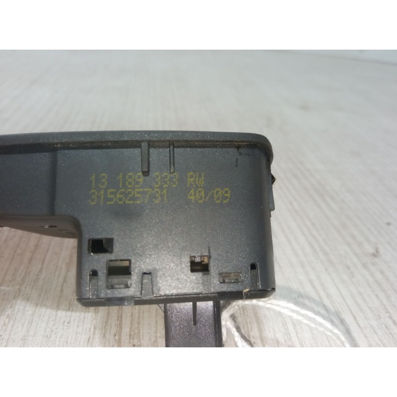 Recambio de mando elevalunas delantero derecho para opel corsa d (s07) 1.4 (l08, l68) referencia OEM IAM 13189333RW 315625731 40