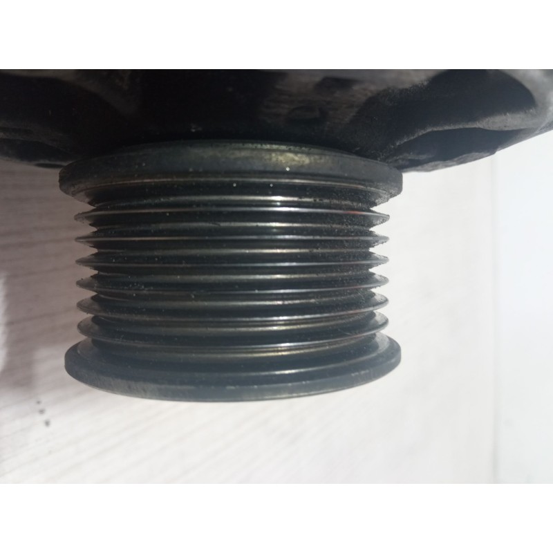 Recambio de alternador para renault clio iii (br0/1, cr0/1) 1.2 16v (br02, br0j, br11, cr02, cr0j, cr11) referencia OEM IAM TG9B