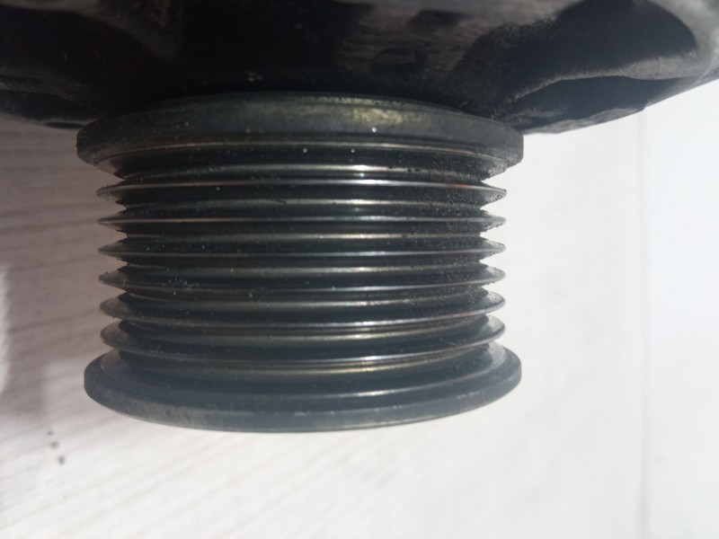 Recambio de alternador para renault clio iii (br0/1, cr0/1) 1.2 16v (br02, br0j, br11, cr02, cr0j, cr11) referencia OEM IAM TG9B