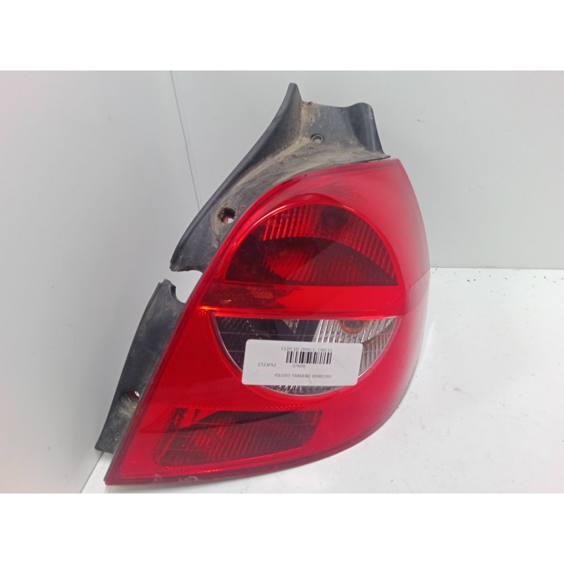 Recambio de piloto trasero derecho para renault clio iii (br0/1, cr0/1) 1.4 16v referencia OEM IAM   